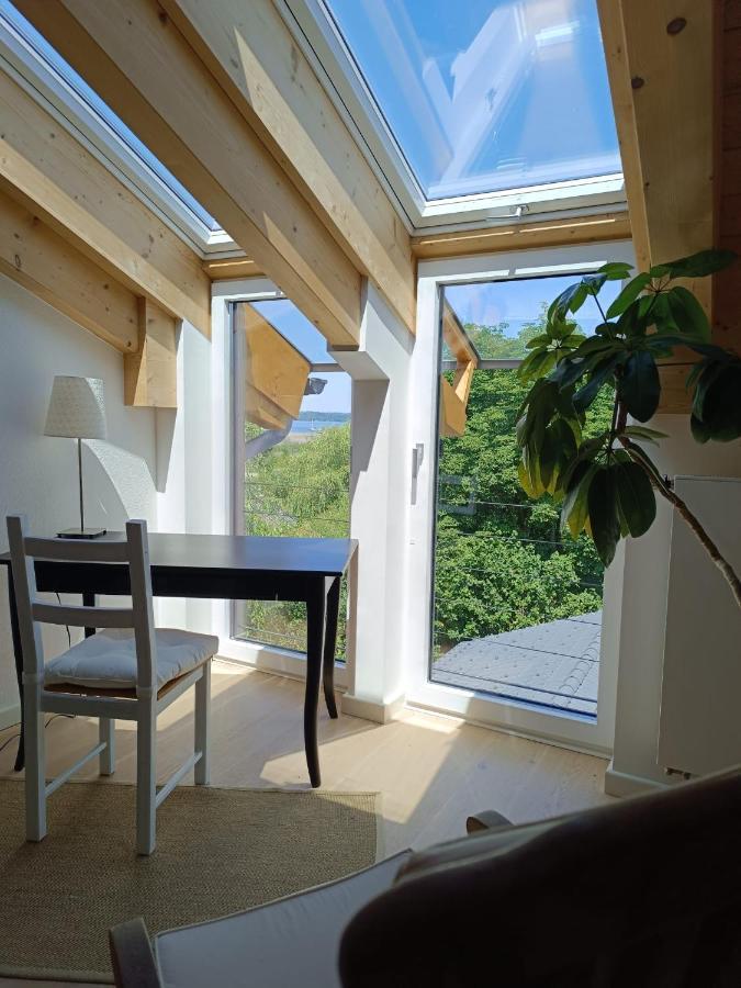 Apartment Unterm Dach Mit Kleinem Seeblick Münsing エクステリア 写真