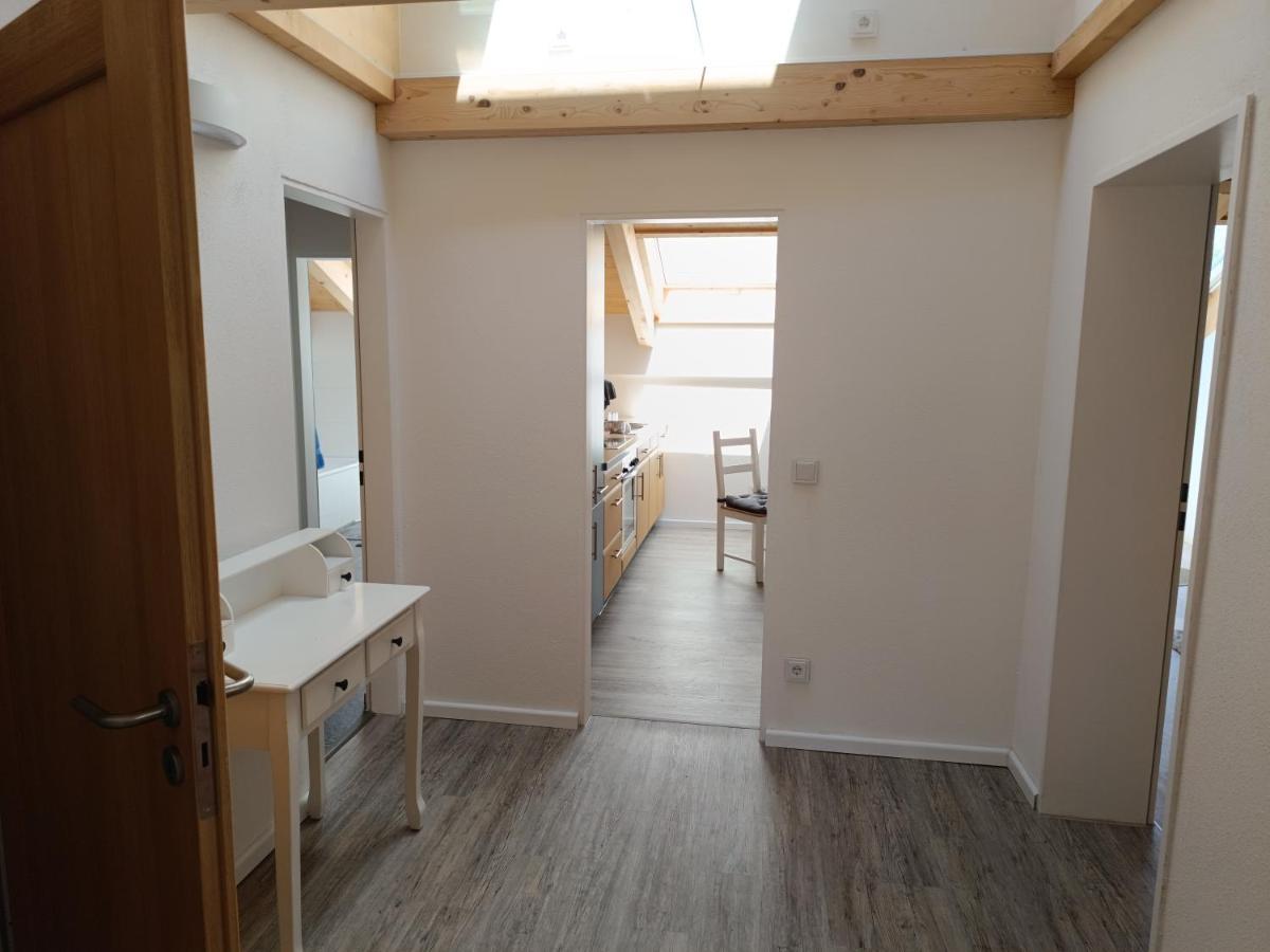Apartment Unterm Dach Mit Kleinem Seeblick Münsing エクステリア 写真
